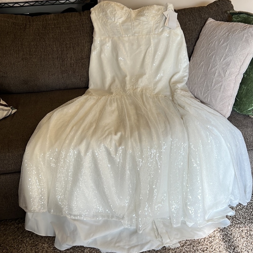 Galina Signature Ivory allover sequin corset plus wedding‎ dress Size 20 - Picture 9 of 16